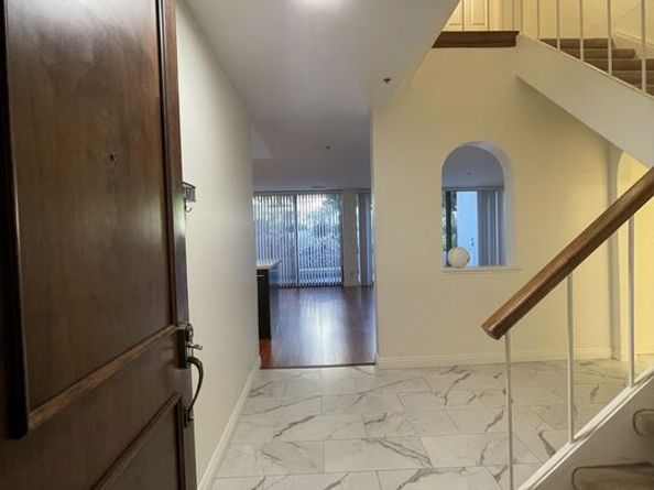 121 S Hope Street 4, Los Angeles CA 90012