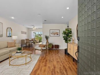 3902 Vista Campana N