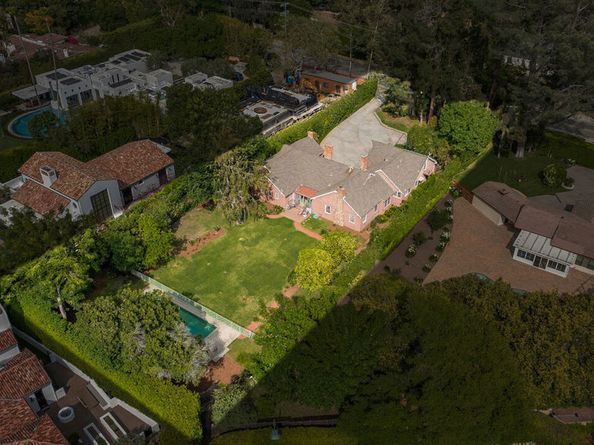 1639 Mandeville Canyon Road, Los Angeles CA 90049