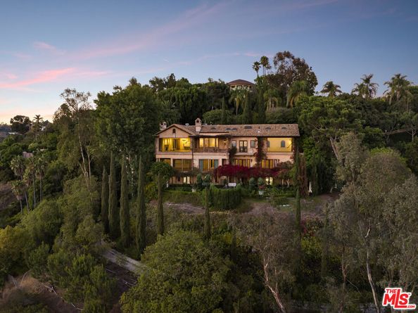 1005 Bel Air Court, Los Angeles CA 90077