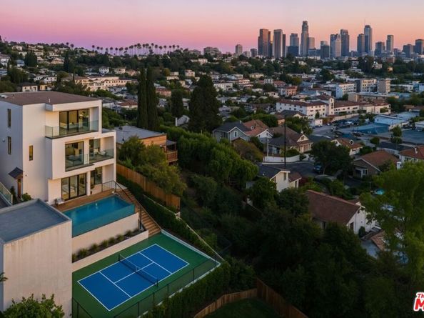 1551 Lucretia Avenue, Los Angeles CA 90026