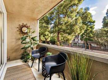 6405 Green Valley Circle