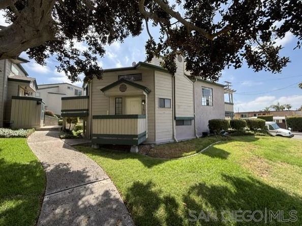 4751 Lamont Street, San Diego CA 92109