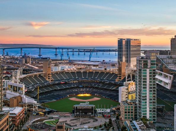 800 The Mark Ln 2801, San Diego CA 92101