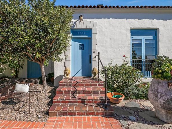 7227 Olivetas Ave, La Jolla CA 92037