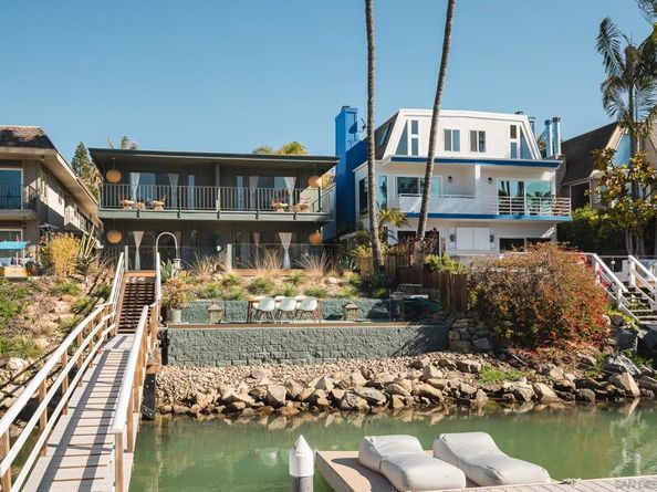 4627 Park Dr, Carlsbad CA 92008