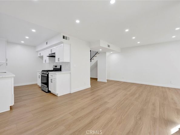 17303 Chatsworth Street 4, Granada Hills CA 91344