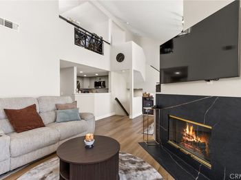 932 N Turner