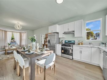 3809 3809 1/2 Pine Avenue