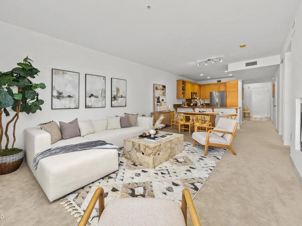 111 S De lacey Avenue 317, Pasadena CA 91103