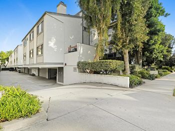 394 S Los Robles Avenue