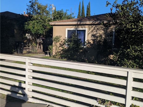 829 E Century, Los Angeles CA 90002