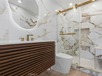 645 W Regent