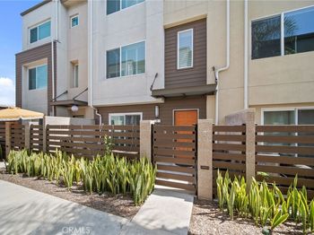 14043 Royalton Lane