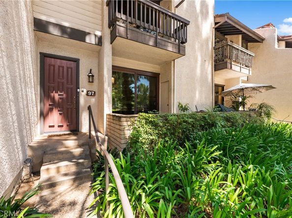 21801 Burbank 97, Woodland Hills CA 91367