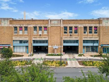 7 N Christopher Columbus Boulevard