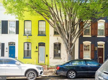 1062 | 1064 Thomas Jefferson Street NW