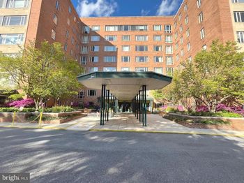 4301 NW Massachusetts Avenue NW