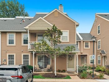 805 Society Place
