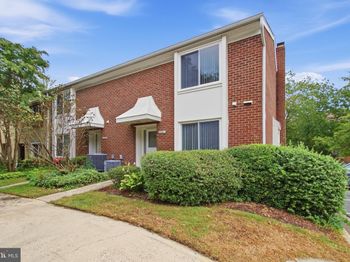 3861 Persimmon Circle