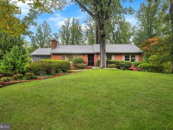 6450 Queen Anne Terrace