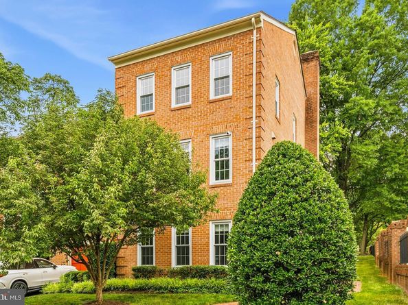 20 S Montana Street, Arlington VA 22204