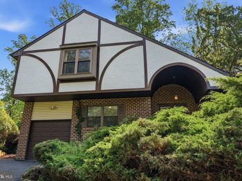 718 Bridgeview Road