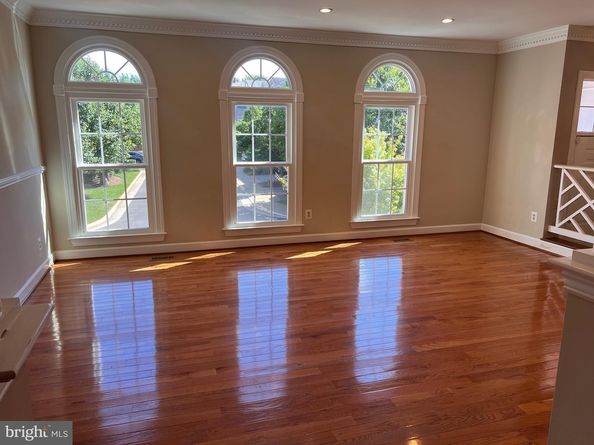 8112 Madrillon Court, Vienna VA 22182