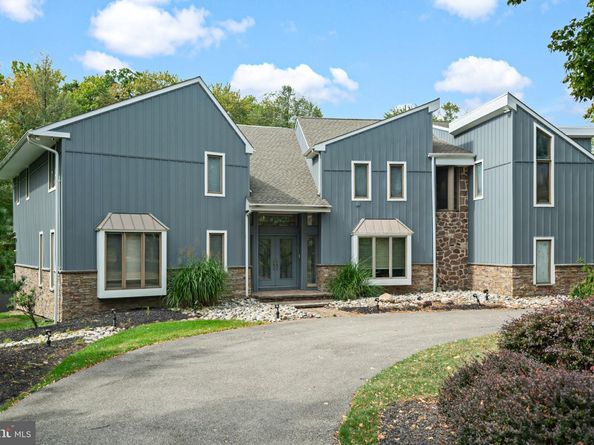 502 Long Lane, Huntingdon Valley PA 19006