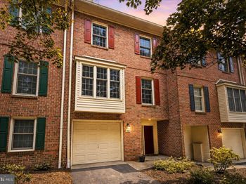 302 Brighton Circle