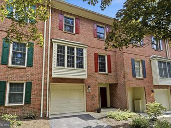 302 Brighton Circle