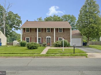 1107 Treeside Lane