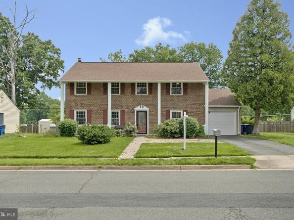 1107 Treeside Lane, Herndon VA 20170