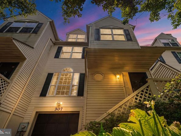 307 Thyme Lane, Philadelphia PA 19128