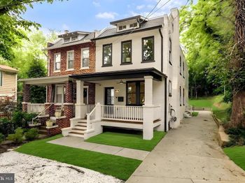1430 Brentwood Road NE