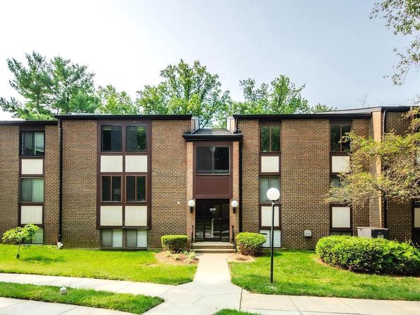 9737 Kings Crown Court 202, Fairfax VA 22031