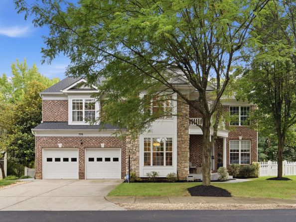 705 N Ashton Street, Alexandria VA 22312