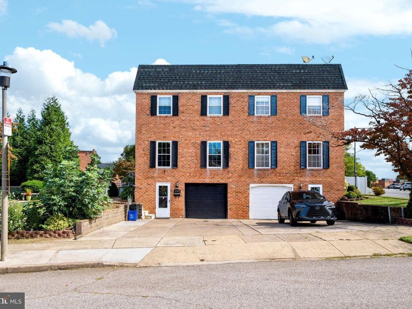 11103 Hendrix Street, Philadelphia PA 19116