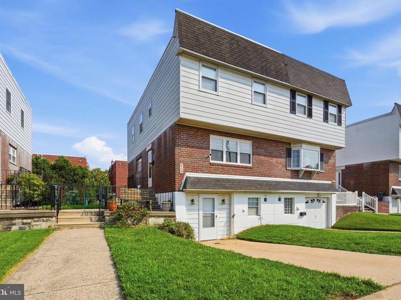 9749 Evans Street, Philadelphia PA 19115