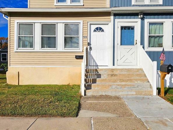 120 Bartram Avenue, Essington PA 19029