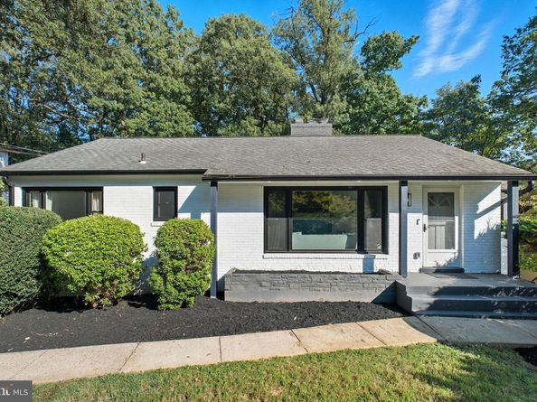 2539 Gallows Road, Dunn Loring VA 22027