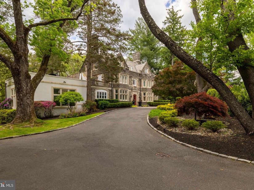 1670 Cloverly, Jenkintown PA 19046