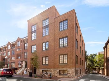 3220 Grace Street NW