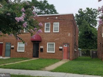 4706 Quarles Street NE