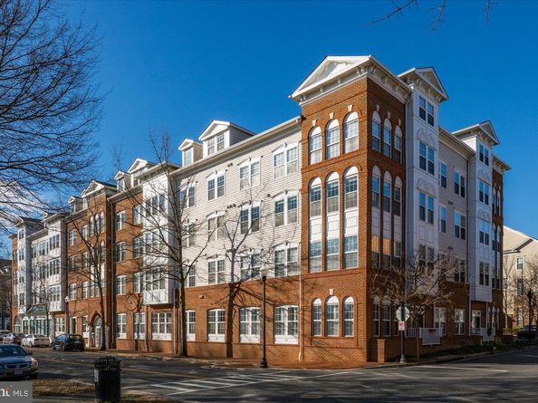 171 Somervelle Street 211, Alexandria VA 22304