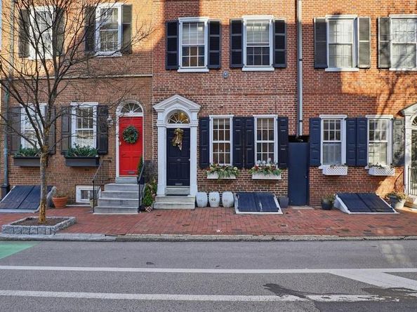 131 Pine Street, Philadelphia PA 19106