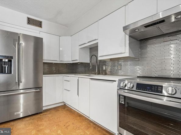 10503 Valley Forge Circle 503, King Of Prussia PA 19406