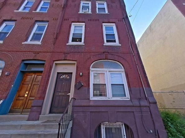 2041 N 15TH Street, Philadelphia PA 19121