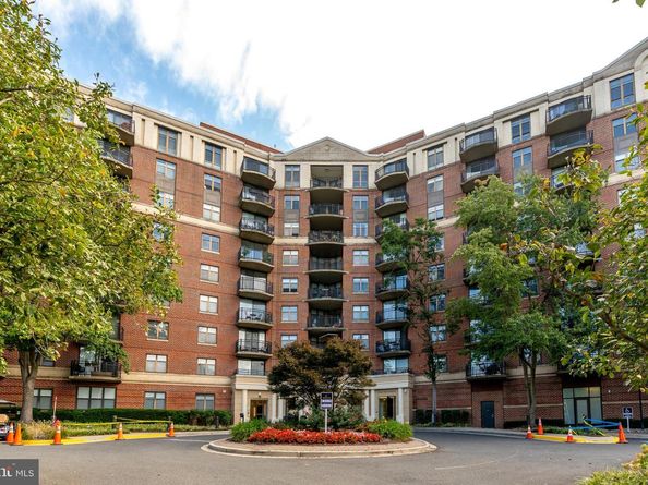 3401 38TH Street NW 316, Washington DC 20016