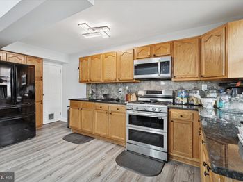 8259 Williams Avenue